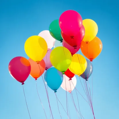 Palloncini che volano più a lungo: come prolungare la durata dei palloncini a elio