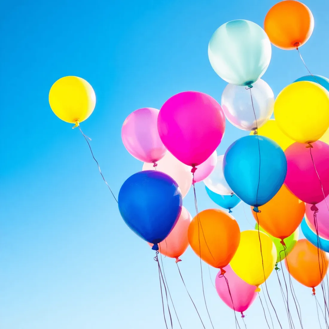 Tovább lebegő lufik: Tippek a héliumos lufik élettartamának meghosszabbításához