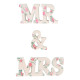 Drevený nápis MR & MRS s ružami