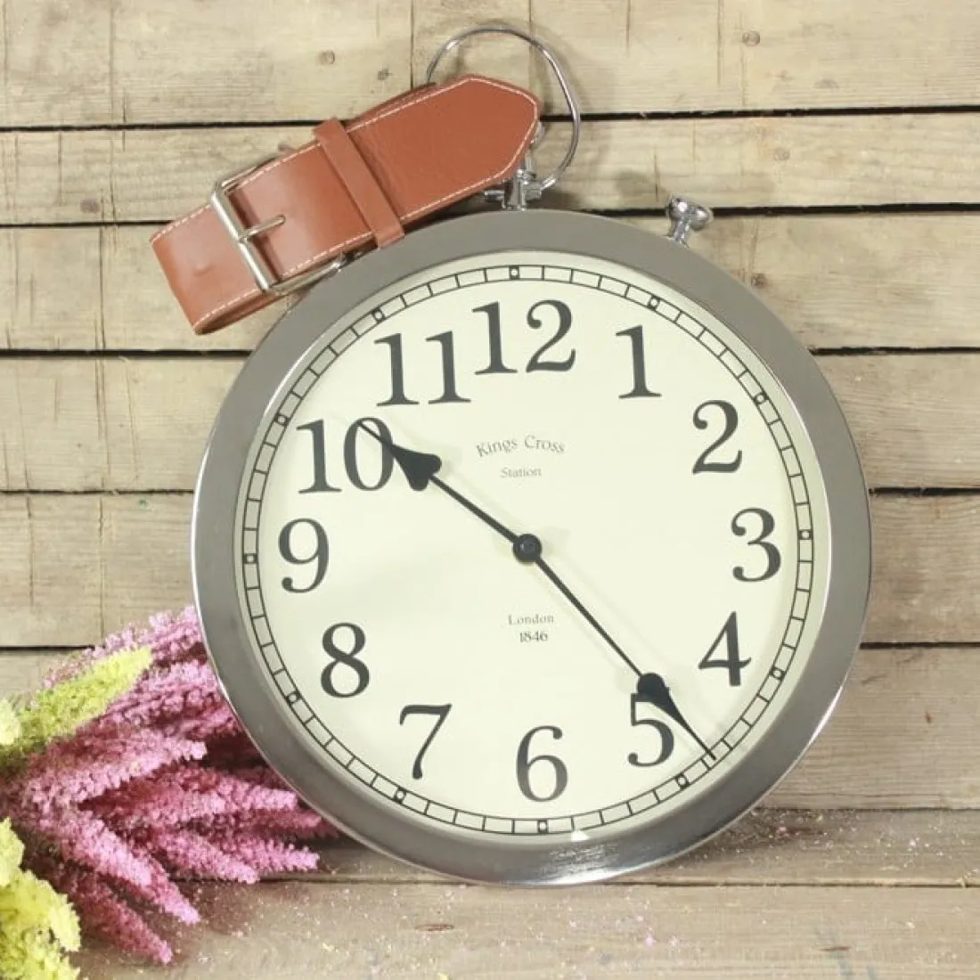 Kovové nástenné hodiny s remienkom 30 cm