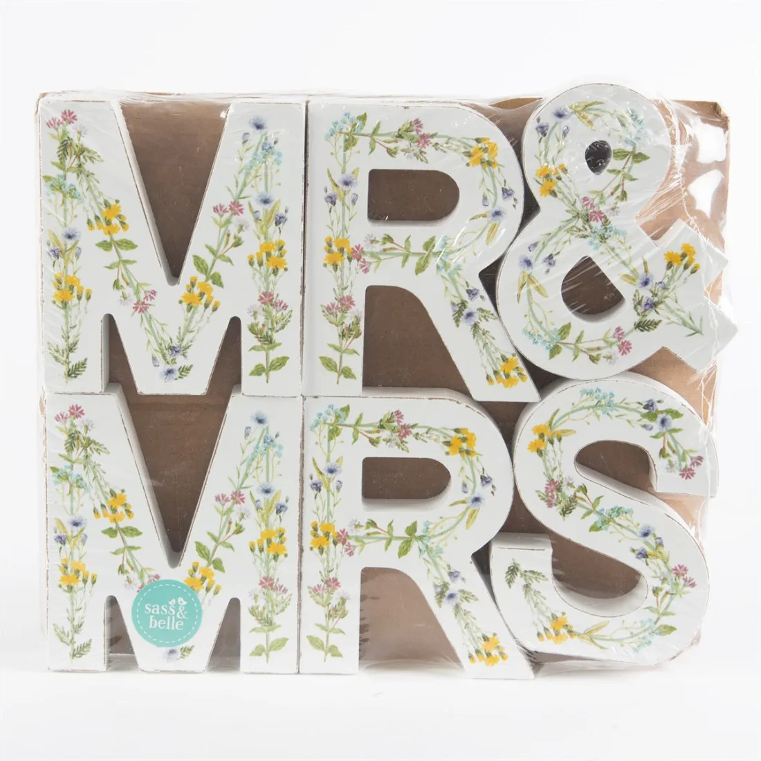 Dřevěný nápis Mr & Mrs s lučními květinami