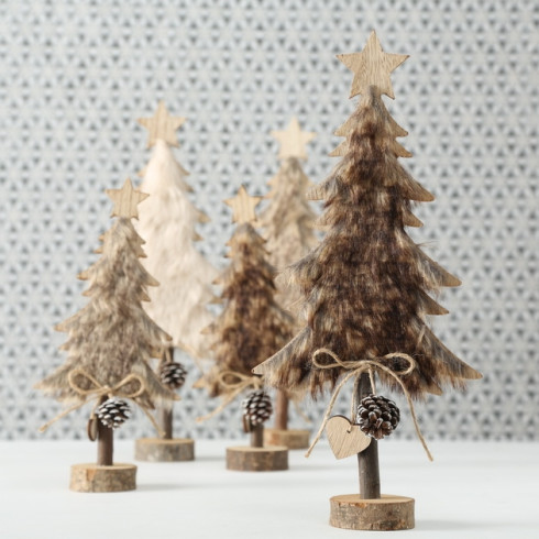 Drevený stromček s kožušinou 30 cm