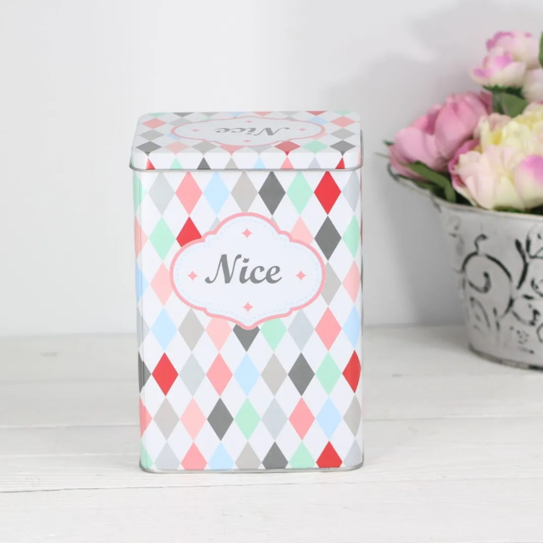 Plechovka s vekom Nice - najväčšia