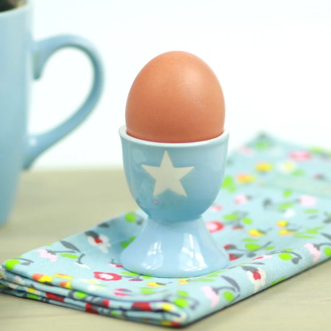 Porcelánový stojan na vajíčko Light blue Stars