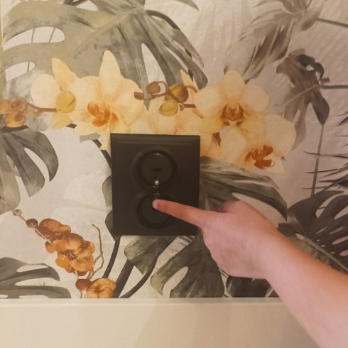 Bezpečnostné záslepky do zásuviek 15 ks + kľúč - čierne