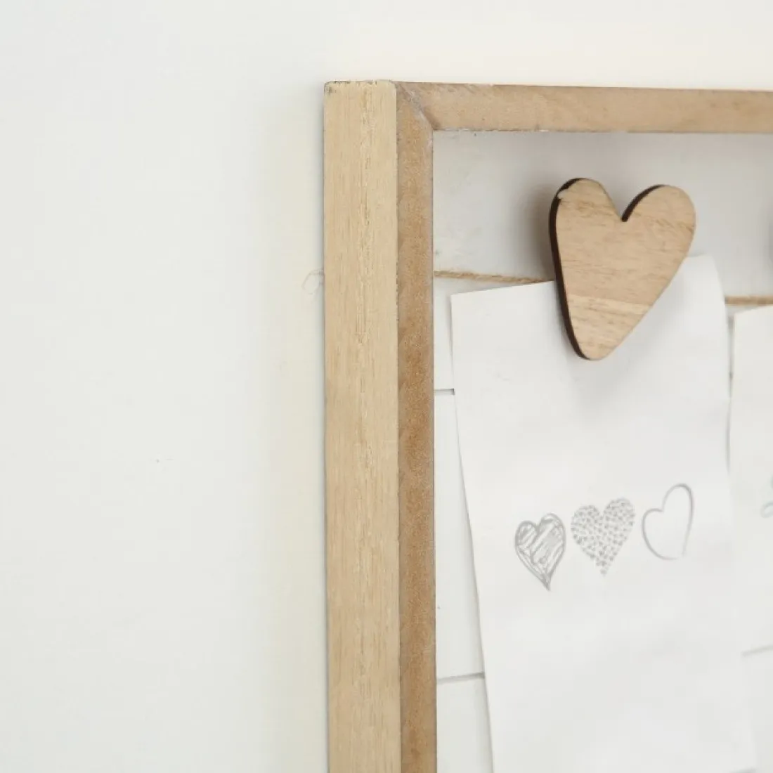 Drevená dekoračná nástenka na fotky Darling