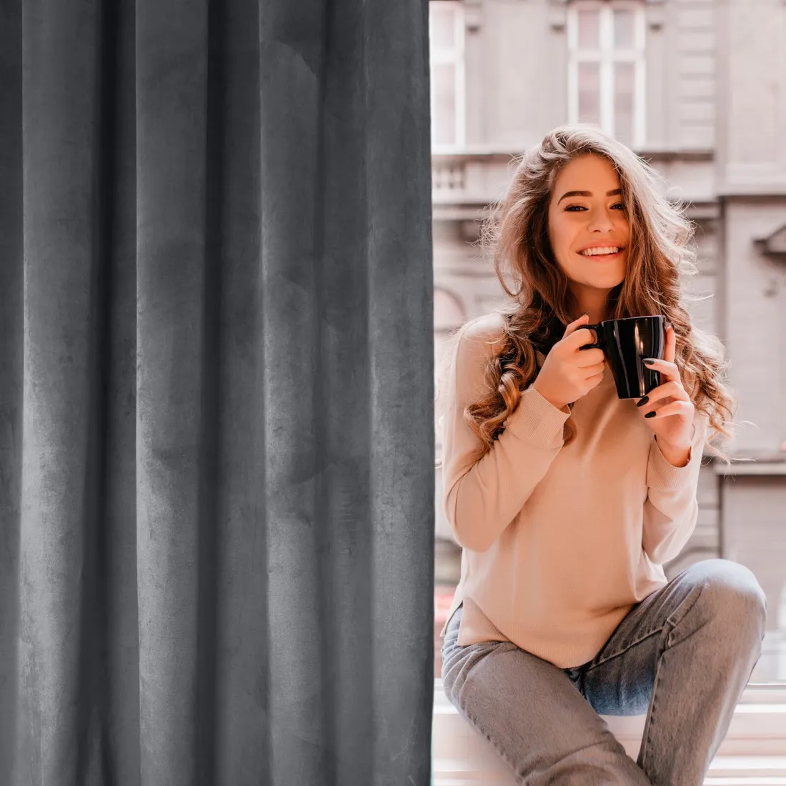 Designová závěs Rosa z jemného sametu - 135x300 cm - šedý uchycení řasící páska