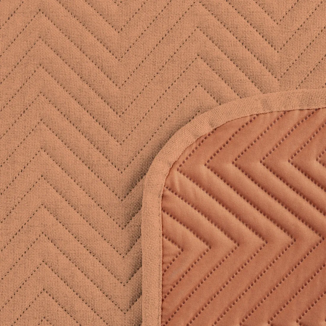 Prémiový prešívaný ľanový prehoz z tkaniny so štruktúrou ľanu - tehlový 220x240 cm 