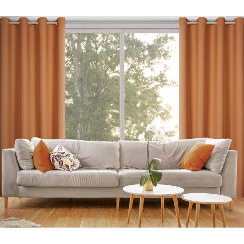 Závěs Rita z hladké látky 140x250 cm - červená hliníková, uchycení dekorační kroužky Závěs Rita z hladké látky 140x250 cm - červená hliníková, uchycení dekorační kroužky