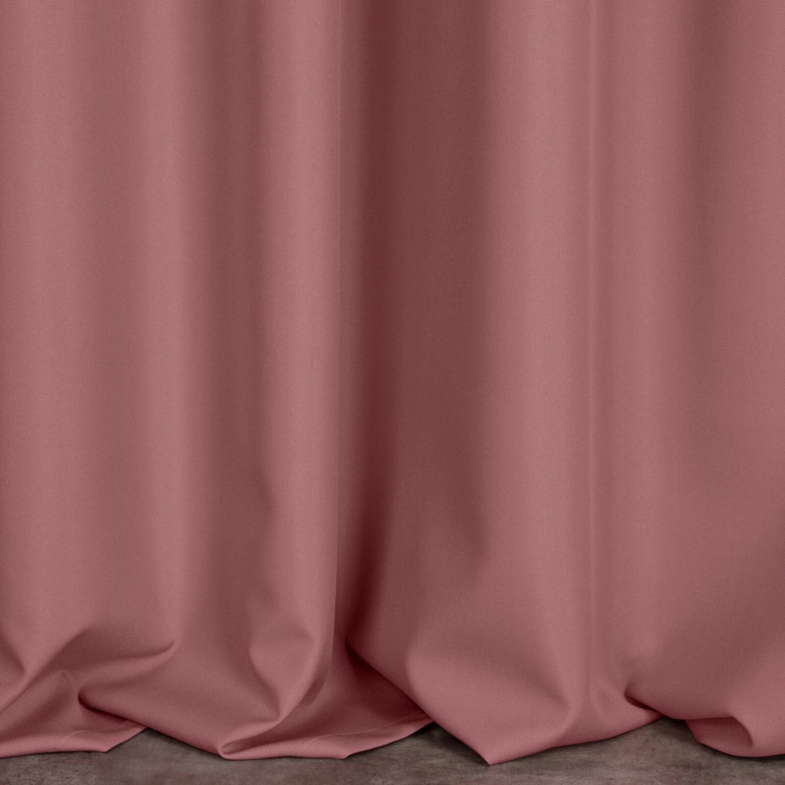 Rita függöny sima szövetből 140 x 250 cm - sötétrózsaszín, rögzítés dekoratív karikákkal