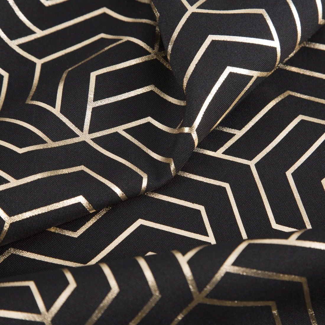 Geometrikus mintás függöny 140 x 250 cm - fekete - rögzítés: dekoratív karikák