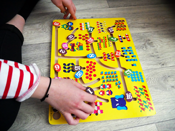 Dřevěný labyrint - čísla