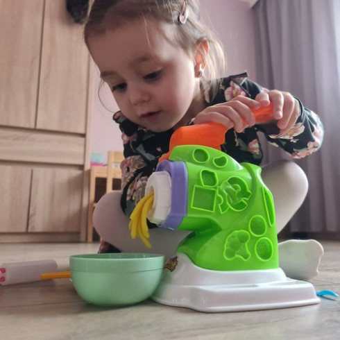 Stroj na výrobu cestovín  - Noodle Making Set