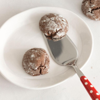 Nerezová lopatka na tortu 26 cm hnedá