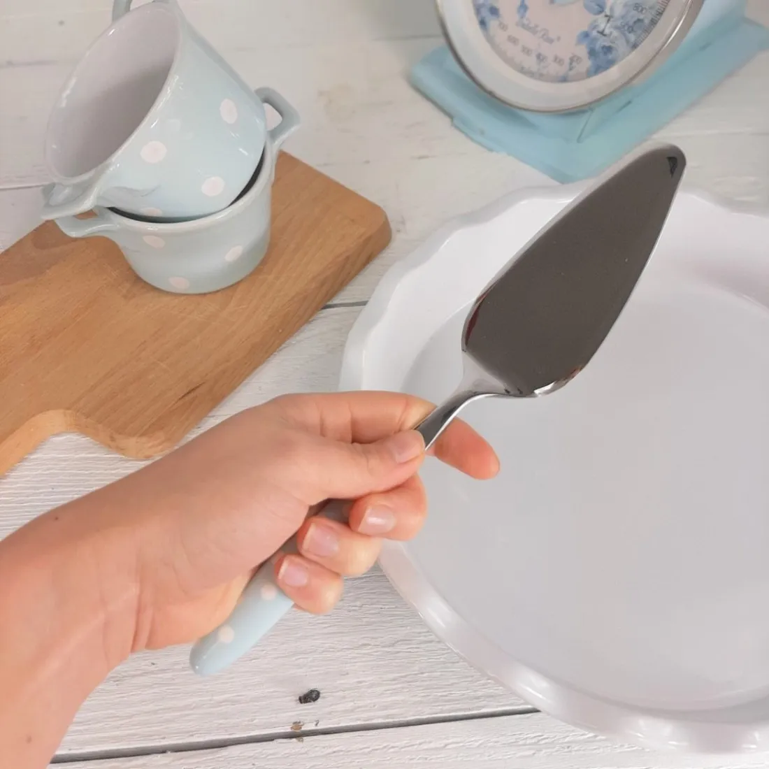 Nerezová lopatka na tortu 26 cm svetlo modrá