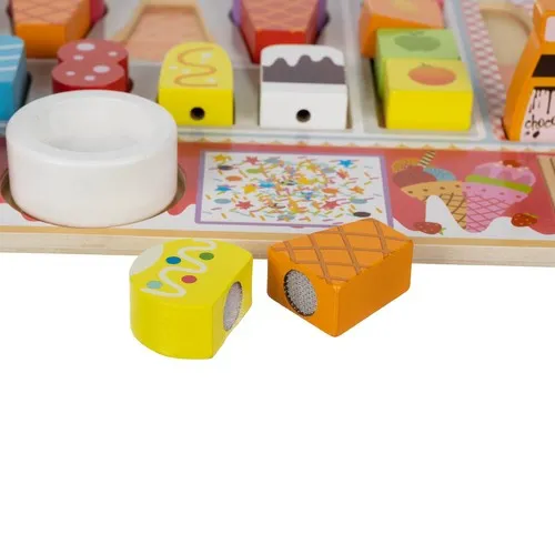 Dřevěná zmrzlinárna s příslušenstvím