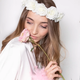 Biely venček na hlavu – ozdoba do vlasov pre nevesty a družičky