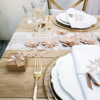 Ajándék kraft dobozkák címkével és zsinórral, 10 db, 6×5,5×3,5 cm