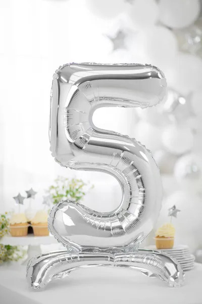 Önállóan álló fólia lufi szám 5, ezüst, 70 cm Önállóan álló fólia lufi szám 5, ezüst, 70 cm