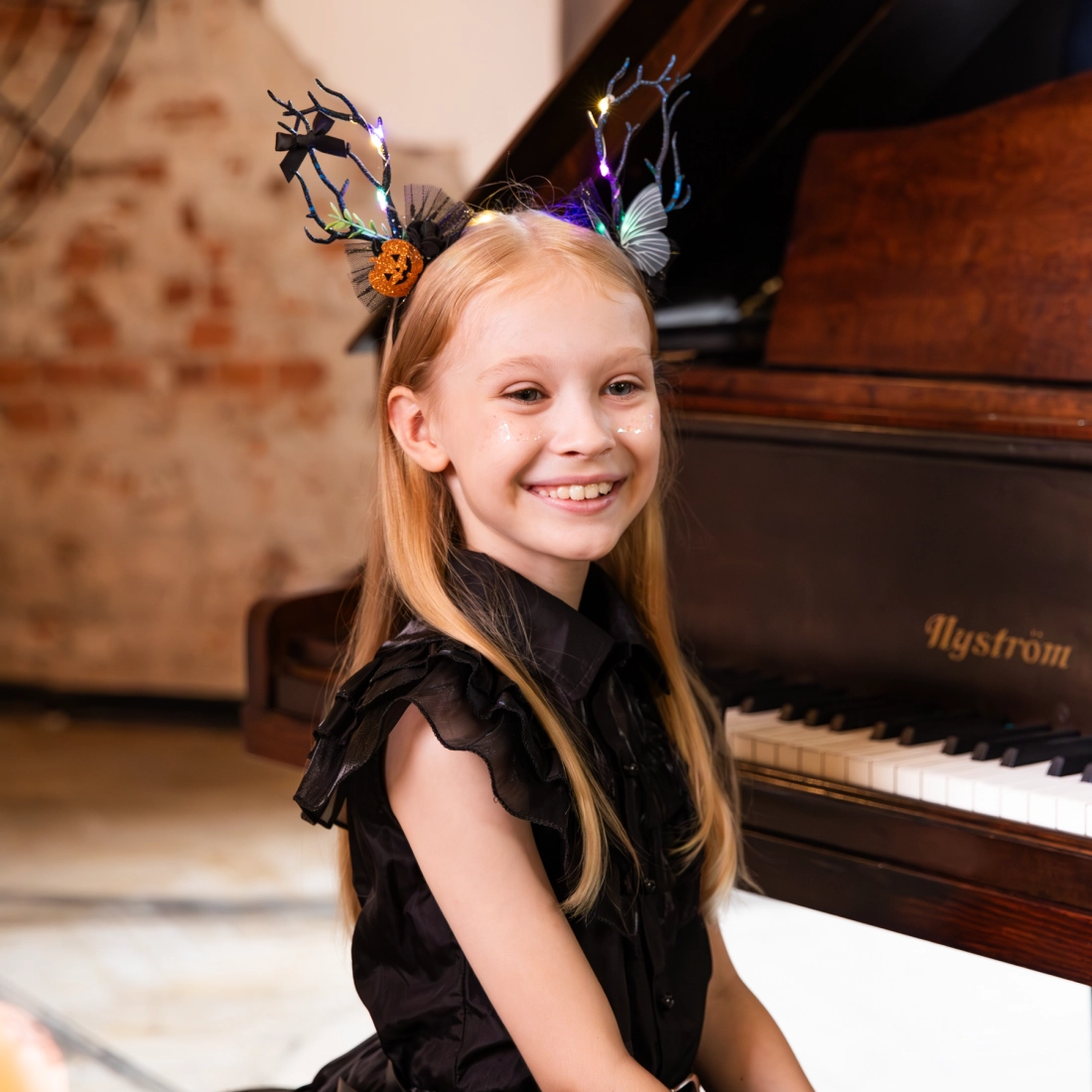 Bentiță LED de Halloween cu copaci înfricoșători 27x24 cm