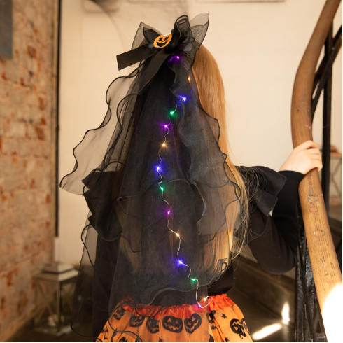 Halloweeni fekete fátyol LED masnival és tökkel Halloweeni fekete fátyol LED masnival és tökkel