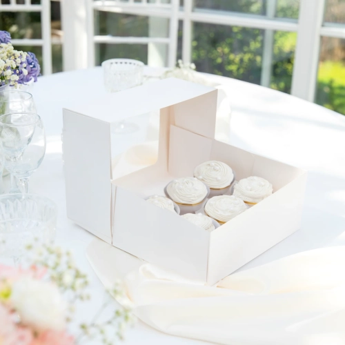 Cutie pentru 6 brioșe cu fereastră transparentă