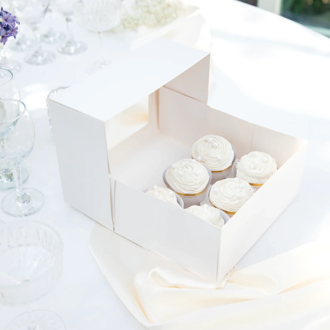 Cutie pentru 6 brioșe cu fereastră transparentă