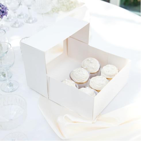 Doboz 6 muffinhoz átlátszó ablakkal Doboz 6 muffinhoz átlátszó ablakkal