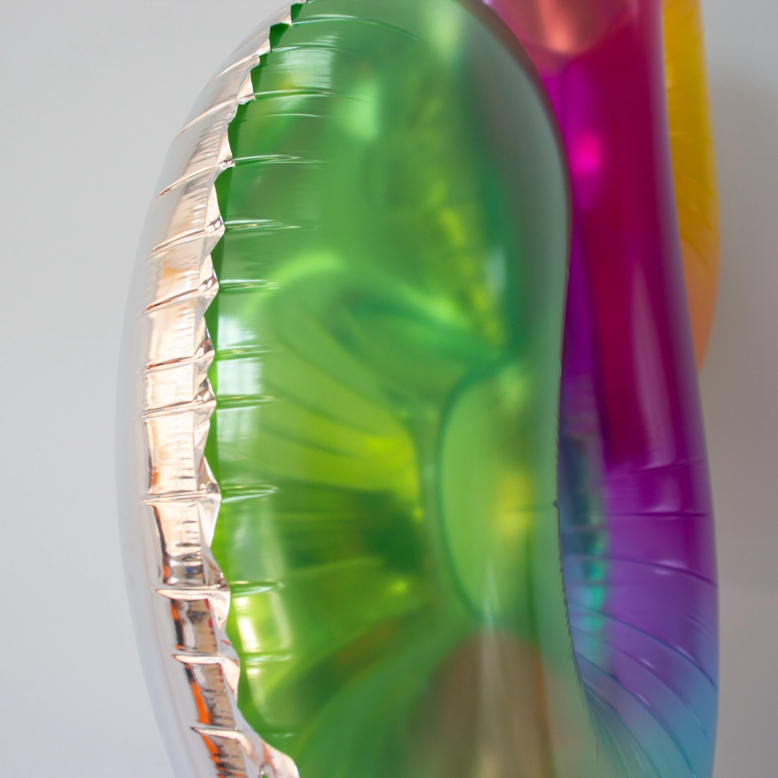 Szülinapi számos lufi 5 – szivárványos, 100 cm