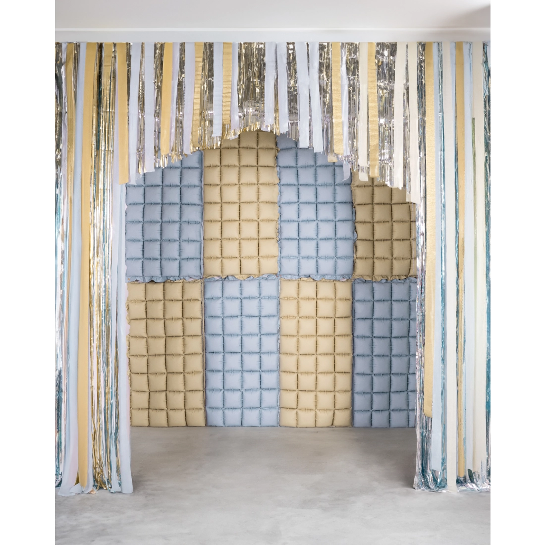 Draperie din baloane din folie, reversibilă, bej-albastru, 55x110 cm, pentru decor**