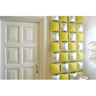 Kétoldalas, négyzet alakú fóliafüggő lufidísz, holografikus-neon sárga, 35x35 cm, 4 db