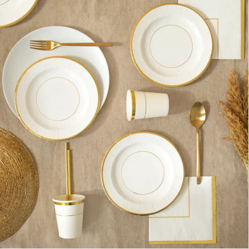 Papírtányérok fehér Classic Gold 18 cm – 6 db Papírtányérok fehér Classic Gold 18 cm – 6 db