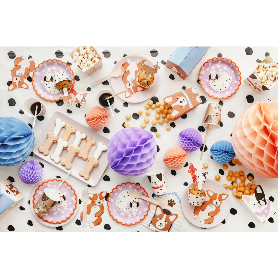 Farfurii de hârtie Dalmațian, 18 x 18 cm, 6 buc.