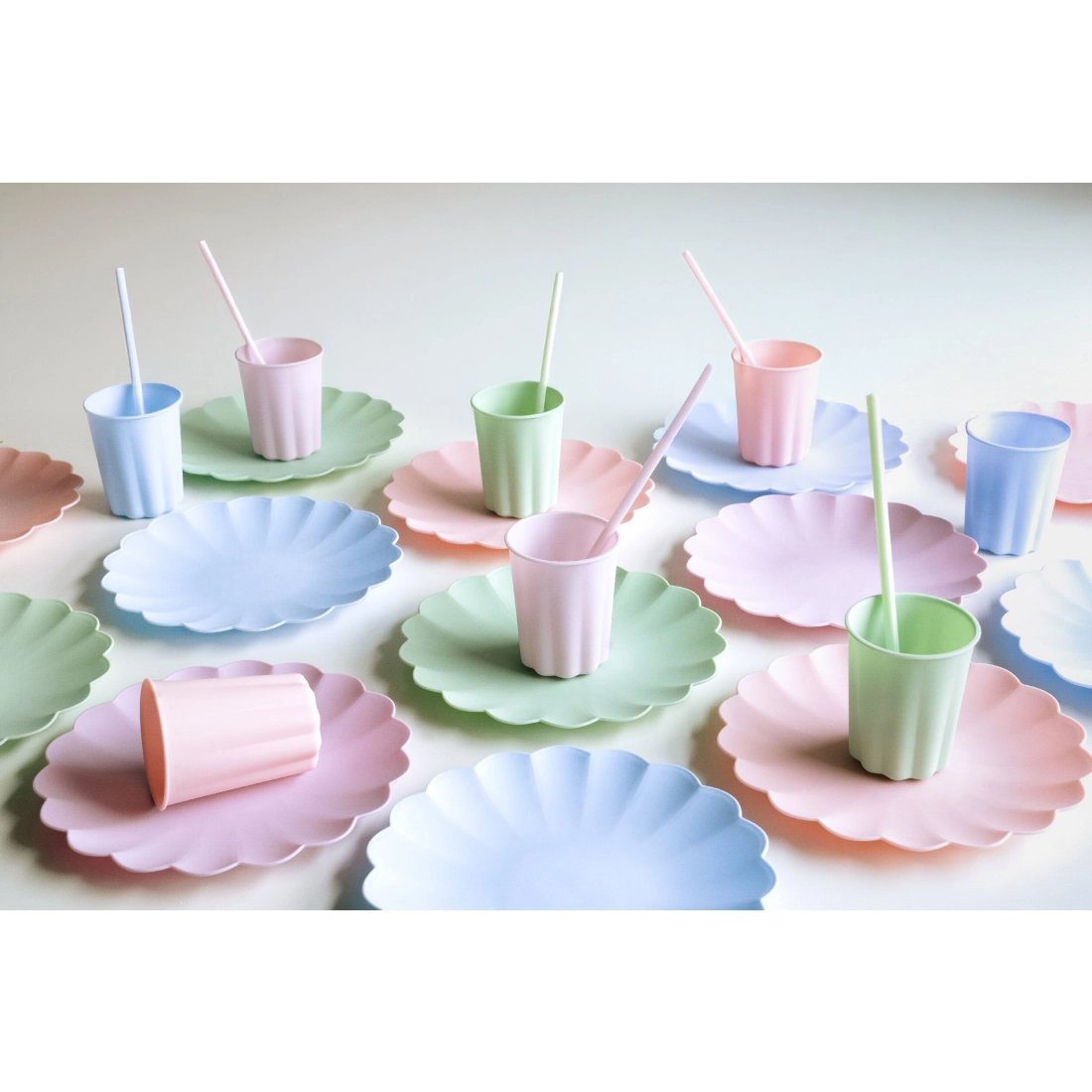 Paie din plastic mov cu perie, 12 buc.