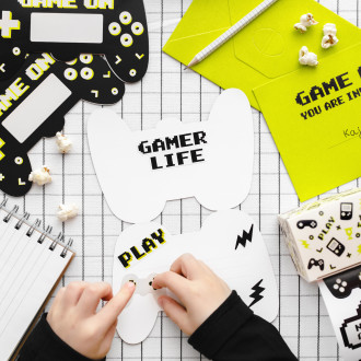 Vabila za zabavo v obliki gamepada, črna, 6 kosov z ovojnicami