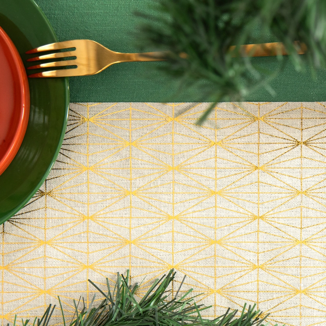 Ünnepi asztali futó – bézs-arany, 275x28 cm