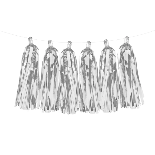 Ghirlandă cu ciucuri – argintie, 150 cm