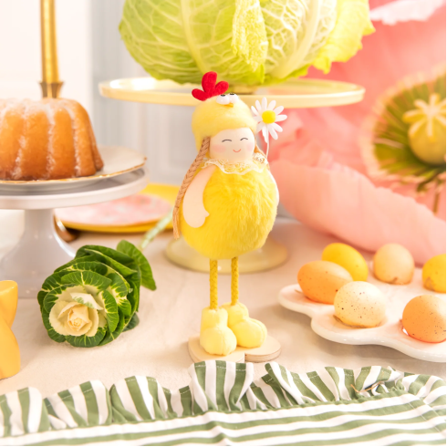 Velikonoční dekorace Stojící děvčátko s květinou, 1 ks