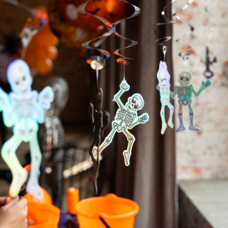 Viseče spirale z motivom okostnjakov, 6 kosov