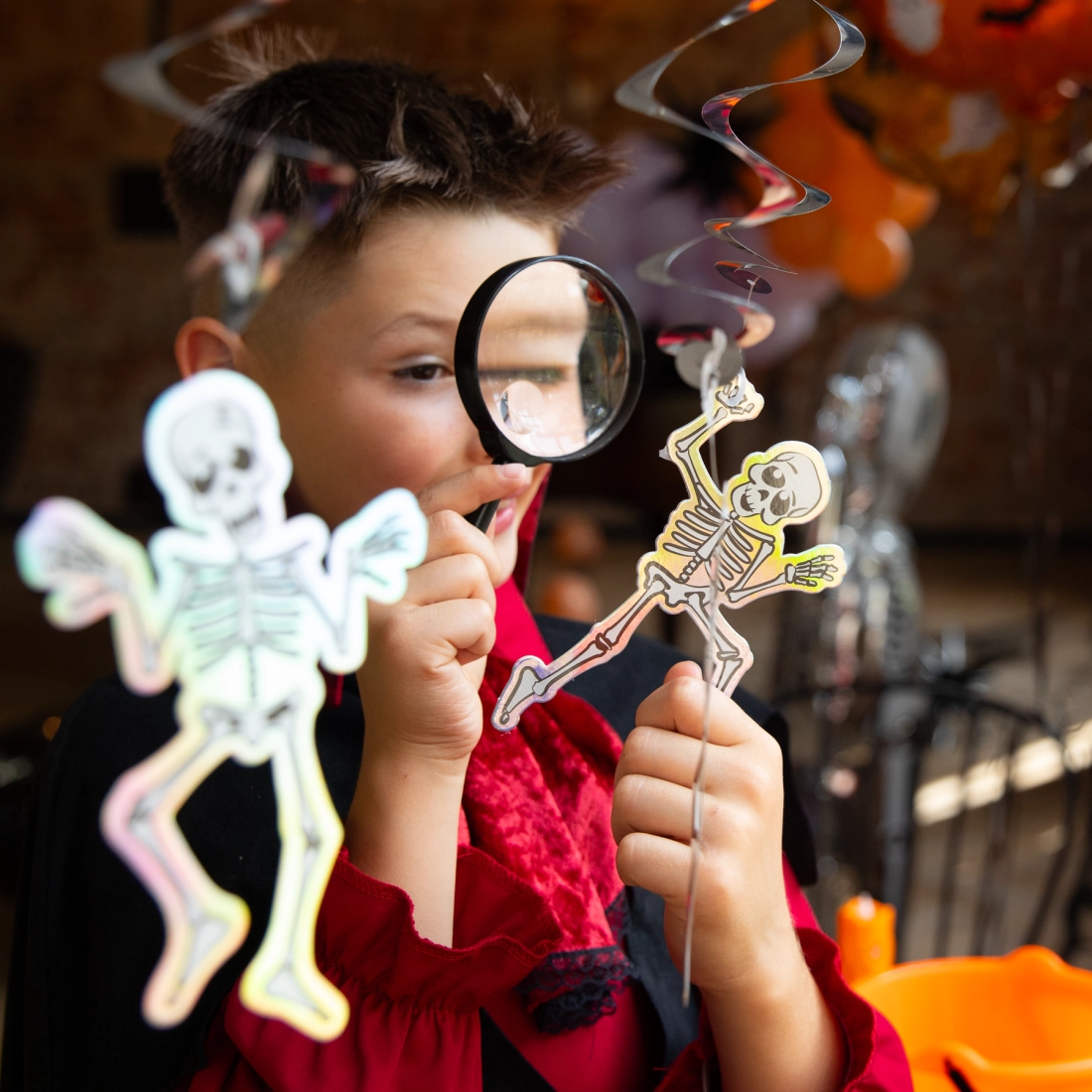 Lógó spirálok koponya motívummal, 6 db