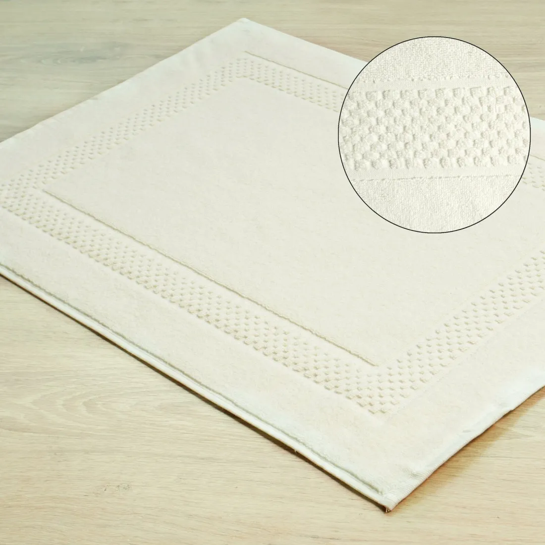 Kúpeľňový koberec bavlnený 50x70 cm - krémový