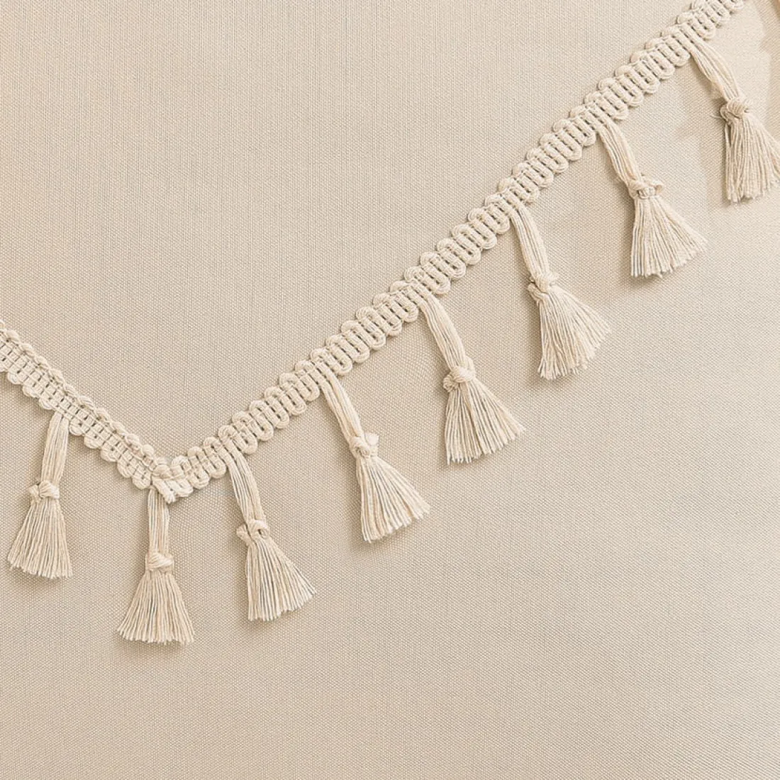 Obliečka na vankúš Chloe 45x45 cm - krémová