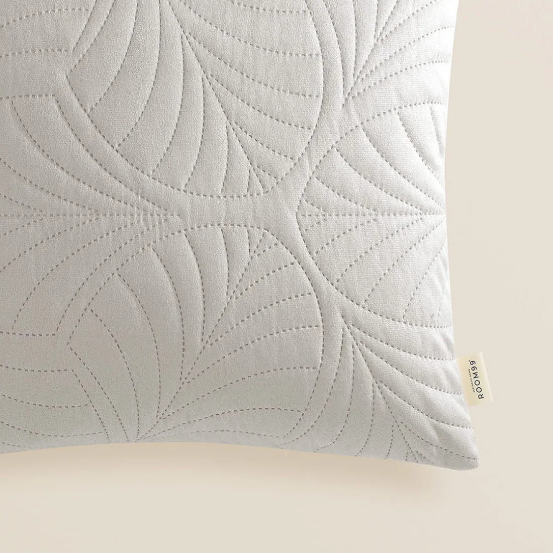 Obliečka na vankúš Feel 45x45 cm - svetlo sivá