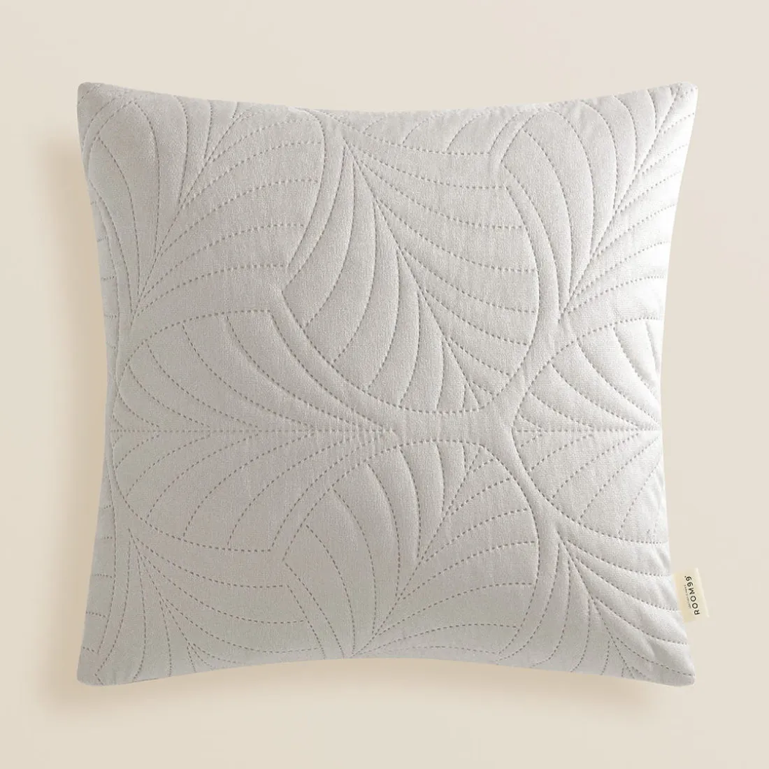 Obliečka na vankúš Feel 45x45 cm - svetlo sivá