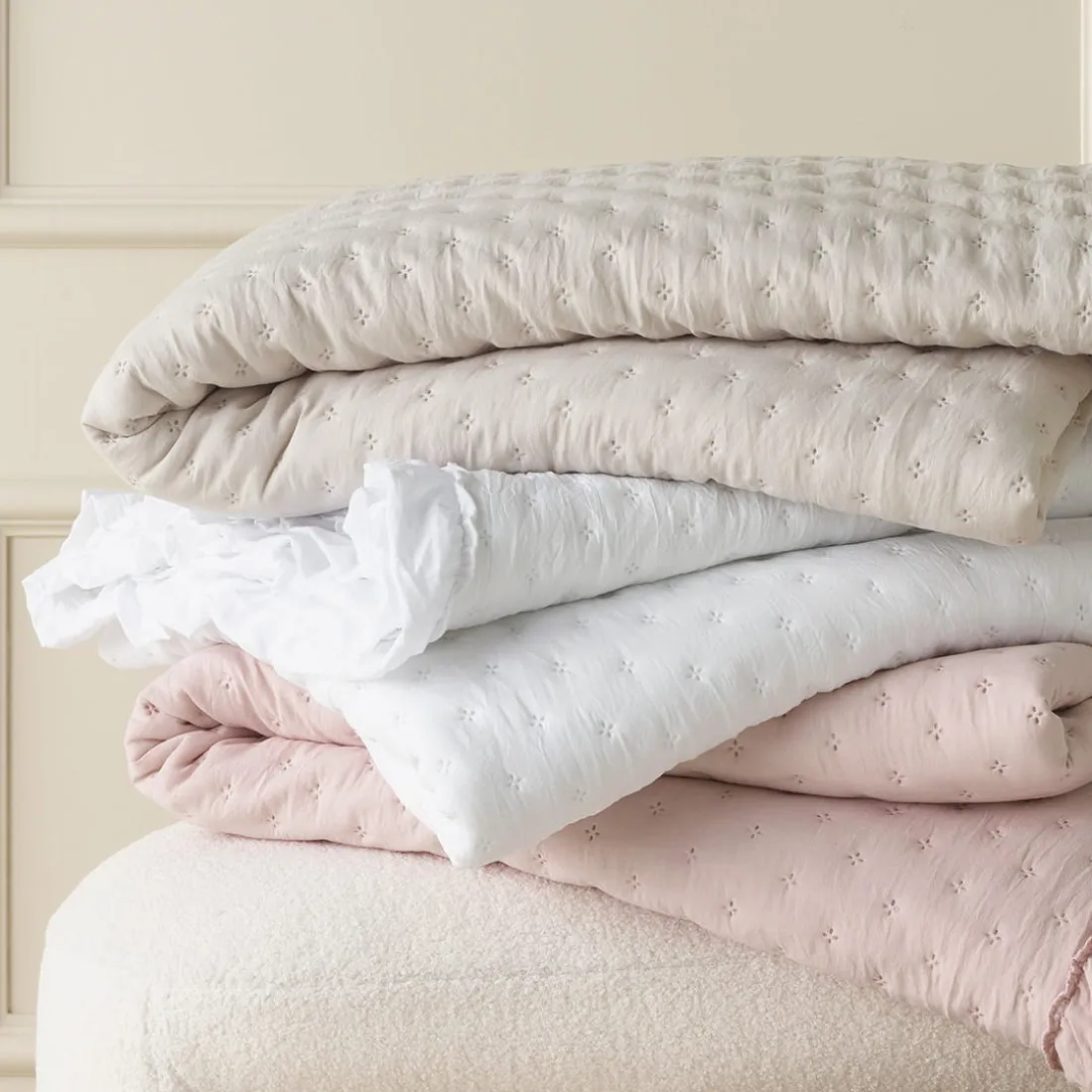 Prehoz na posteľ Molly - bežový 240x260 cm