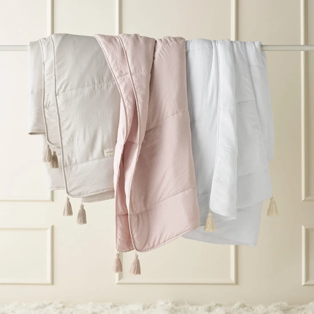 Prehoz na posteľ Noemi - krémový 220x240 cm