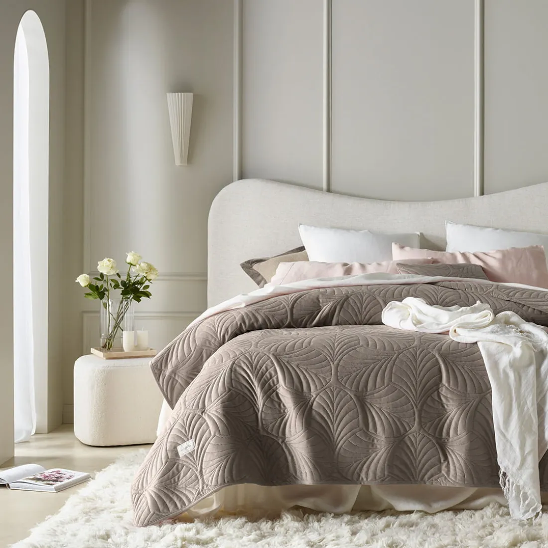 Velúrový prehoz na posteľ Feel - hnedý 170x210 cm