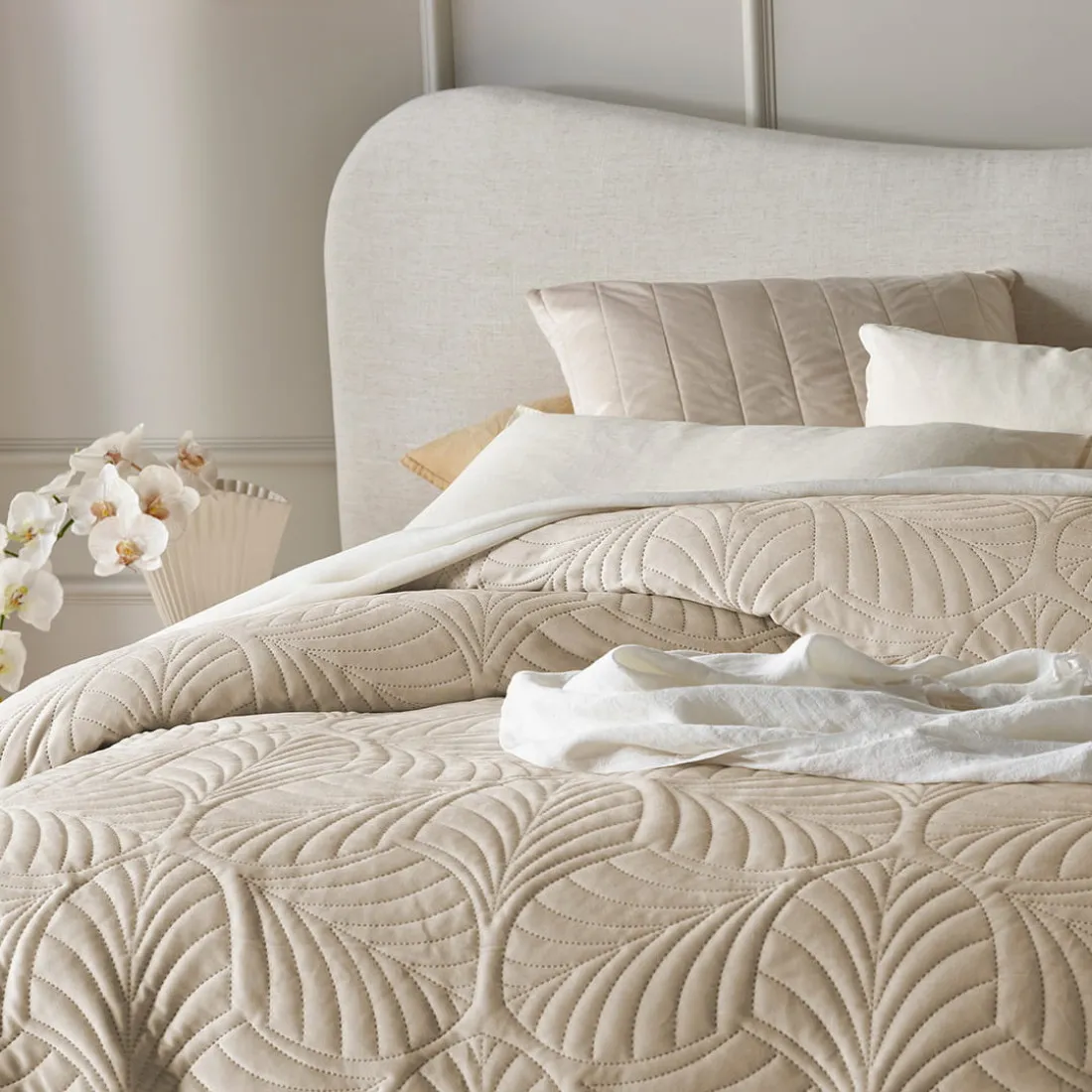 Velúrový prehoz na posteľ Feel - krémový 240x260 cm