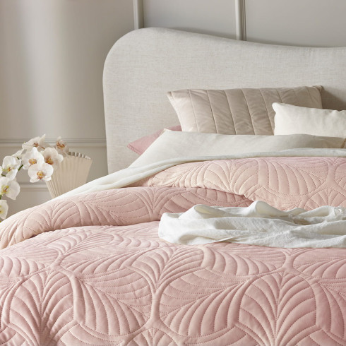 Velúrový prehoz na posteľ Feel - púdrovo ružový 170x210 cm Velúrový prehoz na posteľ Feel - púdrovo ružový 170x210 cm