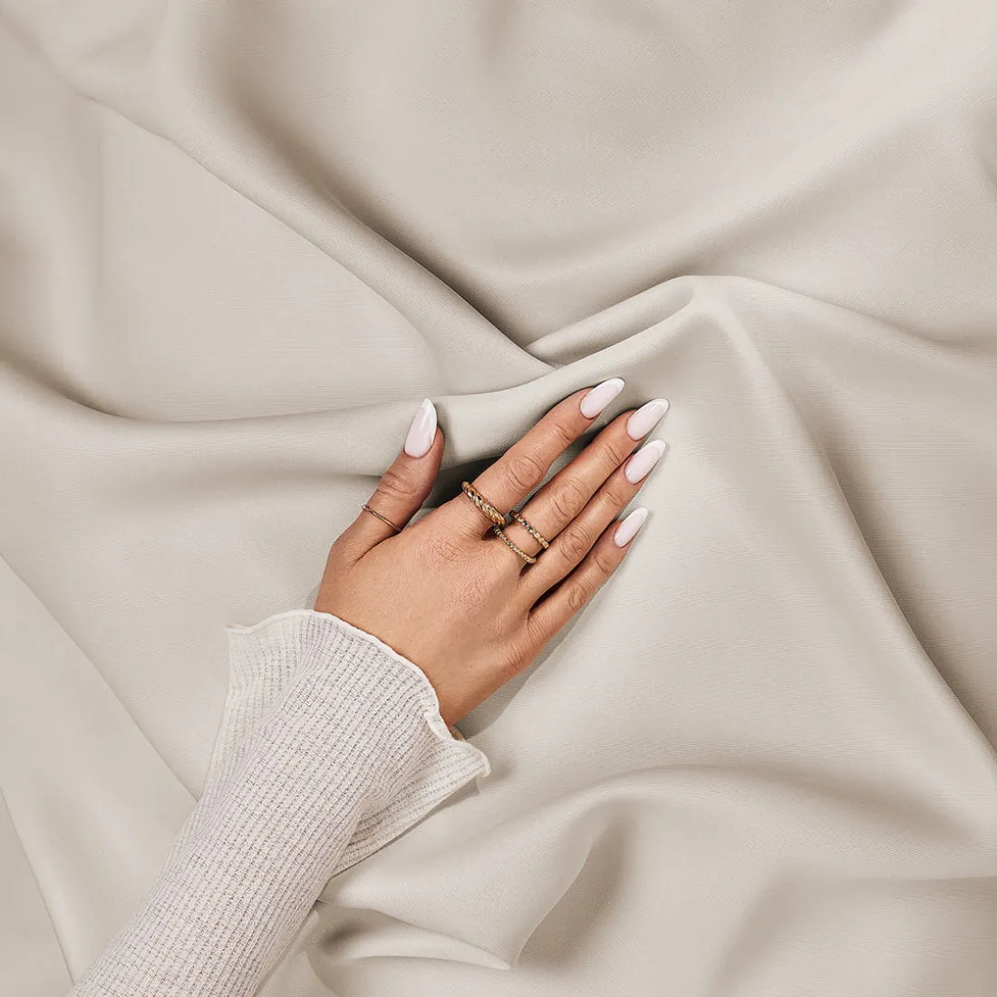 Zatemňujúci záves LAUREL - krémový 140x250 cm - uchytenie riasiaca páska